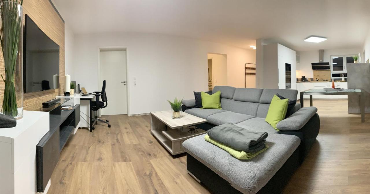 Firmen & Ferienwohnung Brecht 1 Waibstadt Bagian luar foto